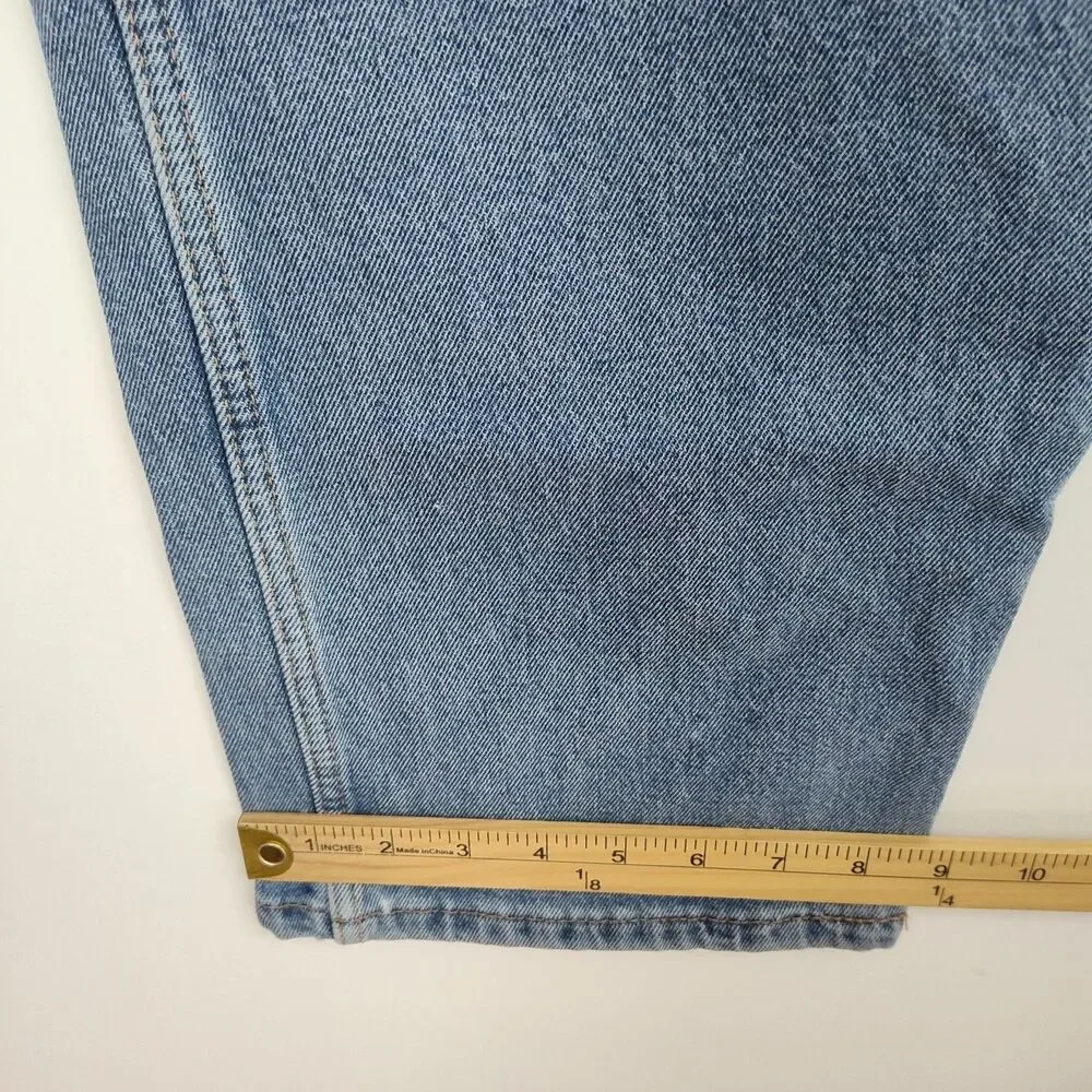 Levi's Straight Leg Jeans Men's Size 36x29 Medium Wash Blue‎